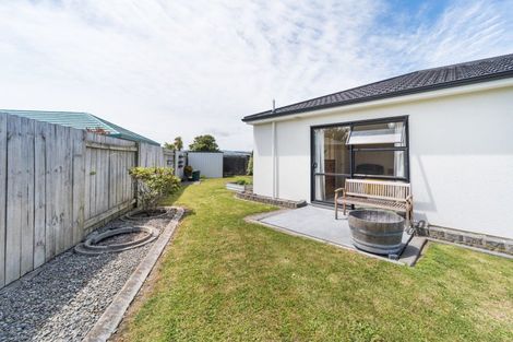 Photo of property in 14 Jordan Way, Kelvin Grove, Palmerston North, 4414