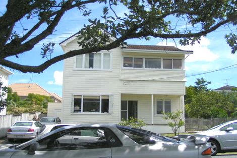 Photo of property in 28 Princes Street, Northcote Point, Auckland, 0627