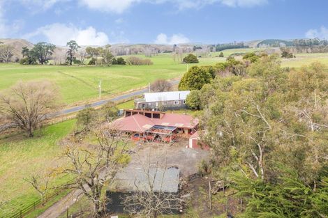 Photo of property in 872 Pourerere Road, Omakere, Waipawa, 4271