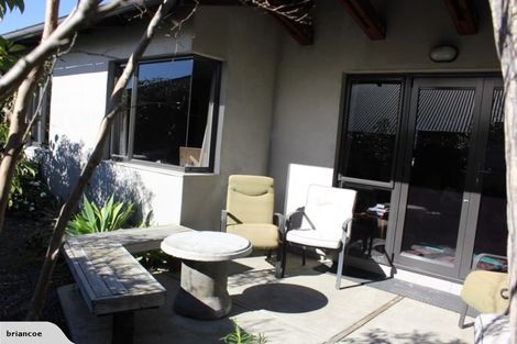 Photo of property in 2 Saint Hill Lane, Havelock North, 4130