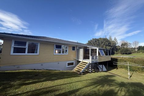Photo of property in 14 Heather Place, Sunnynook, Auckland, 0620