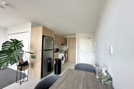 Photo of property in 15f/30 Westward Ho, Glen Eden, Auckland, 0602