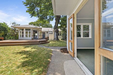 Photo of property in 18 Kent Crescent, Awapuni, Palmerston North, 4412