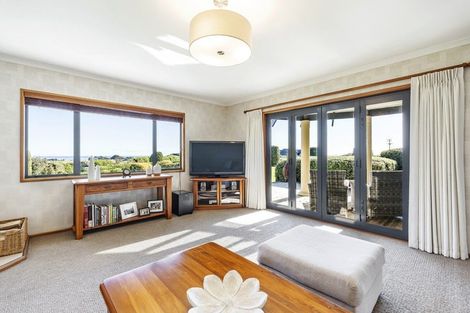 Photo of property in 74 Koru Road, Omata, New Plymouth, 4374