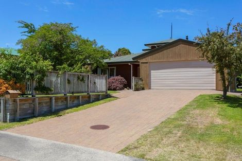 Photo of property in 10 Golders Place, Richmond Heights, Taupo, 3330
