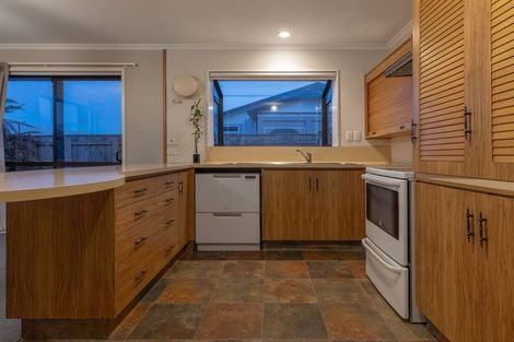 Photo of property in 50 Winchester Street, Levin, 5510