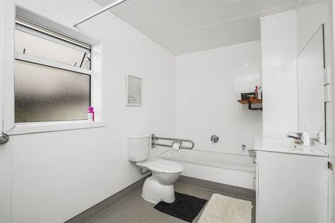 Photo of property in 27 Rossiter Place, Chartwell, Hamilton, 3210