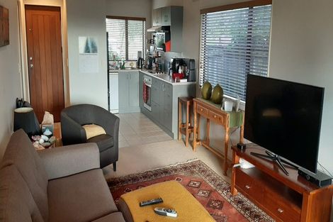 Photo of property in 29 Spalding Rise, Golflands, Auckland, 2013