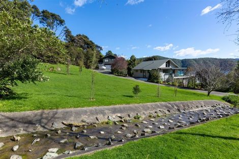 Photo of property in 19 Amelia Crescent, Waikawa, Picton, 7220