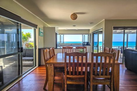 Photo of property in 167 Pukehina Parade, Pukehina, 3189