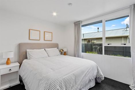 Photo of property in 8b Queenspark Drive, Parklands, Christchurch, 8083