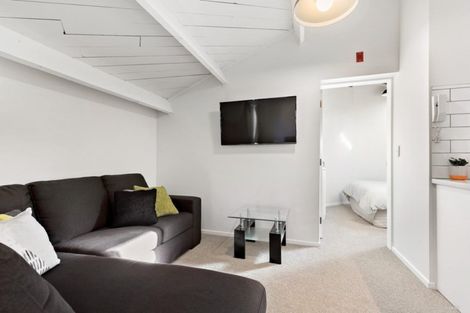 Photo of property in Metro Apartments, 18/220 Thorndon Quay, Pipitea, Wellington, 6011