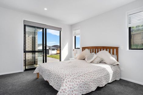 Photo of property in 8 Anglers Way, Omokoroa, 3114