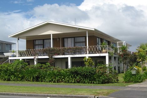 Photo of property in 823 Whangaparaoa Road, Manly, Whangaparaoa, 0930