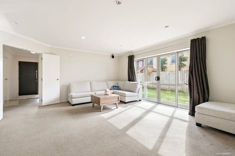 Photo of property in 12 Mulu Place, Fairview Heights, Auckland, 0632