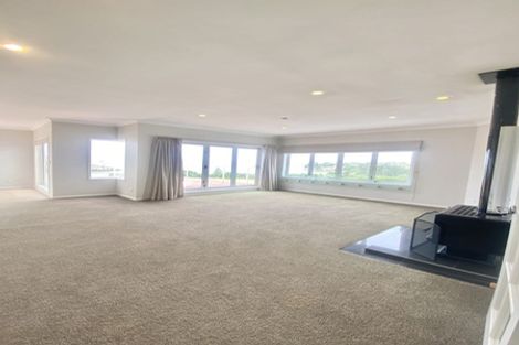 Photo of property in 17 Quedley Court, Eastern Beach, Auckland, 2012