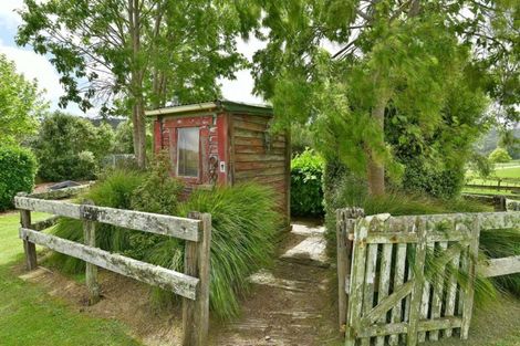 Photo of property in 145 Kanohi Road, Kaukapakapa, 0873