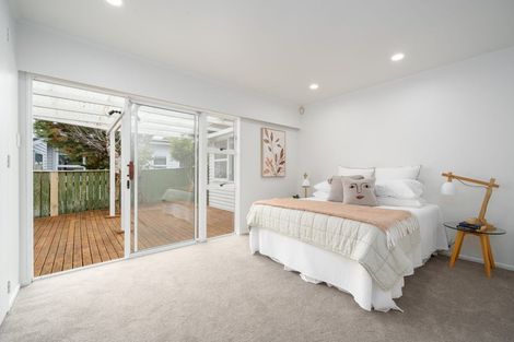 Photo of property in 5 Chudleigh Grove, Churton Park, Wellington, 6037