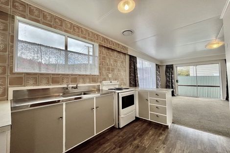 Photo of property in 63 Bledisloe Crescent, Wainuiomata, Lower Hutt, 5014