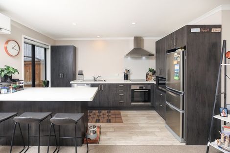 Photo of property in 4/142 Forest Lake Road, Forest Lake, Hamilton, 3200