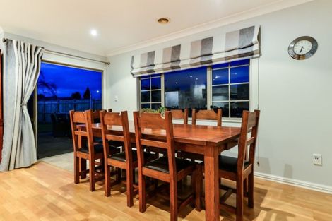 Photo of property in 2 Merivale Court, Rototuna, Hamilton, 3210