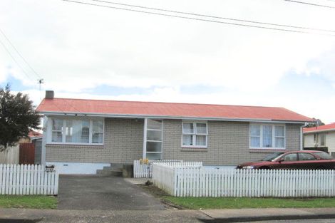 Photo of property in 2/57 Valentine Street, Papakura, 2110