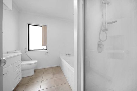 Photo of property in 69a Awaroa Road, Sunnyvale, Auckland, 0612