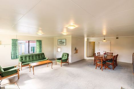 Photo of property in 218 Hokio Beach Road, Levin, 5571