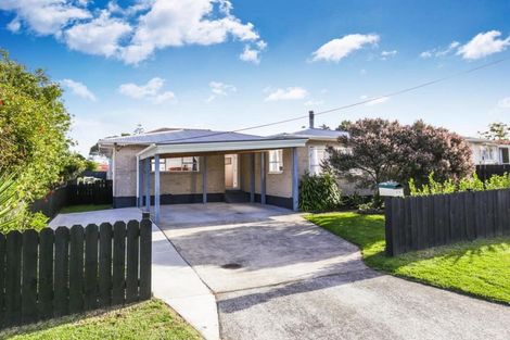 Photo of property in 11 Chorley Avenue, Massey, Auckland, 0614