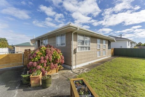 Photo of property in 28 Barling Street, Himatangi Beach, Foxton, 4891