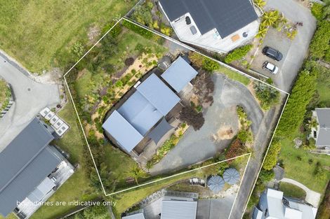 Photo of property in 9 Dudley Crescent, Cable Bay, 0420