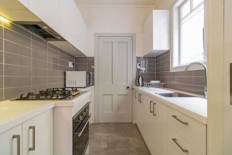 Photo of property in 4b Railway Street, Newmarket, Auckland, 1023