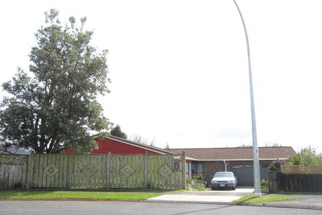 Photo of property in 2 Kamahi Place, Inglewood, 4330