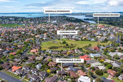 Photo of property in 2/5 Perendale Close, Somerville, Auckland, 2014