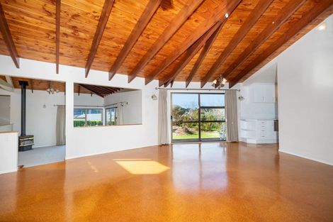 Photo of property in 69 Sunny Crescent, Huapai, Kumeu, 0810