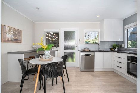 Photo of property in 85a Mulberry Street, Normandale, Lower Hutt, 5010