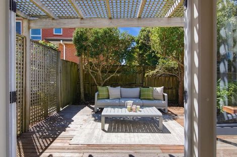 Photo of property in 2/99 Hebron Road, Waiake, Auckland, 0630