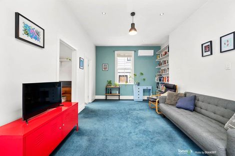 Photo of property in 3 Waikato Street, Island Bay, Wellington, 6023