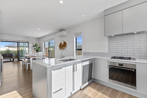 Photo of property in 51 Cotula Way, Papamoa Beach, Papamoa, 3118