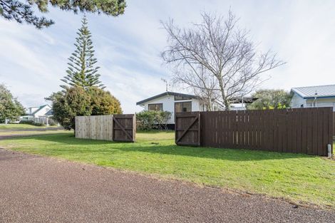 Photo of property in 121 Pauanui Boulevard, Pauanui, Hikuai, 3579