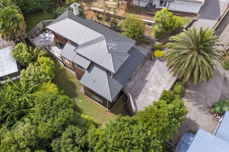 Photo of property in 2/25 Howard Road, Northcote, Auckland, 0627