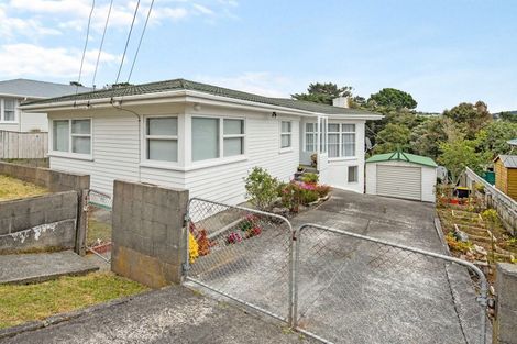Photo of property in 12 Catherine Crescent, Paparangi, Wellington, 6037