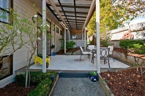 Photo of property in 2/10 Deep Creek Road, Torbay, Auckland, 0630