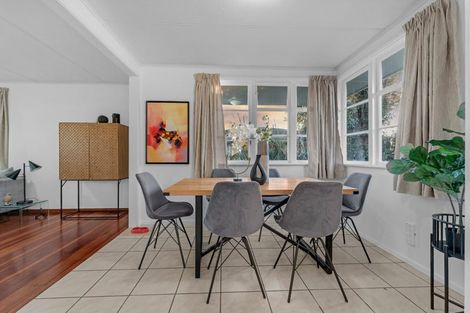 Photo of property in 32 Price Crescent, Mount Wellington, Auckland, 1060
