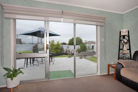 Photo of property in 4 Maple Street, Bunnythorpe, Palmerston North, 4478
