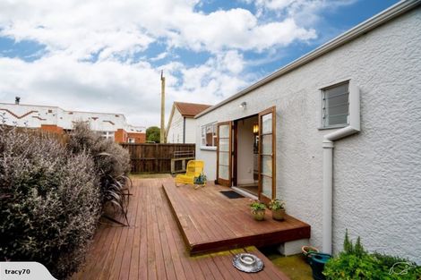 Photo of property in 94 Hargest Crescent, Saint Clair, Dunedin, 9012