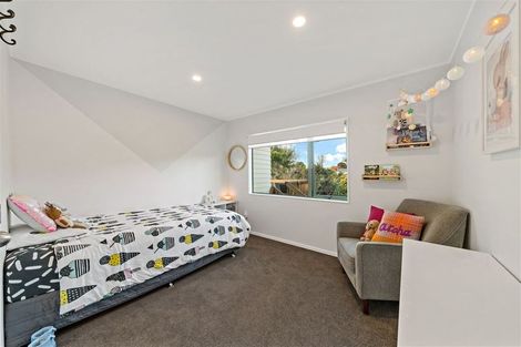 Photo of property in 319a Rangatira Road, Beach Haven, Auckland, 0626