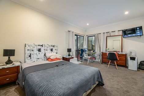 Photo of property in 24 Eric Gifford Drive, Ranui, Auckland, 0612