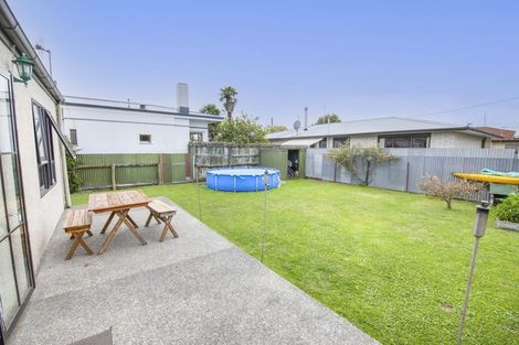 Photo of property in 1102 Saint Aubyn Street East, Parkvale, Hastings, 4122