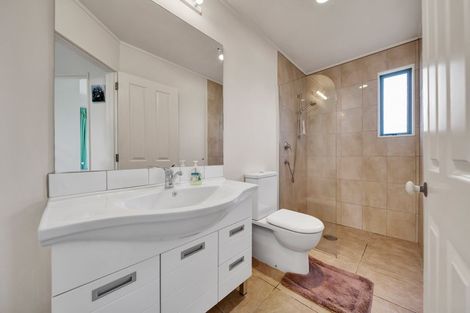 Photo of property in 3a Hillcrest Street, Glen Avon, New Plymouth, 4312